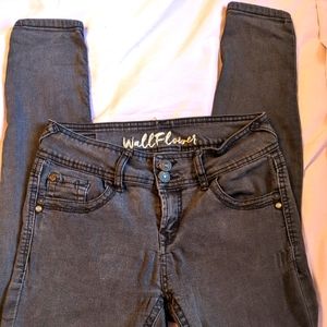 Wallflower skinny jeans Sz 3